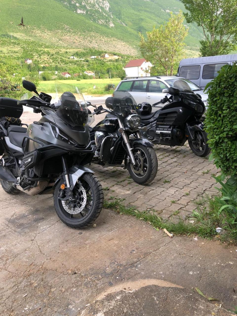 Bujtina Gashi Guest House Kukes Bagian luar foto
