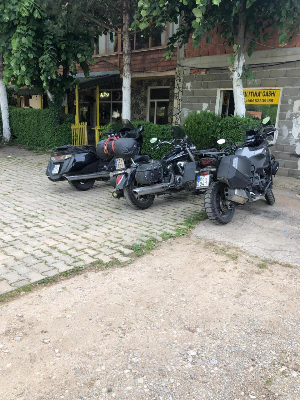 Bujtina Gashi Guest House Kukes Bagian luar foto
